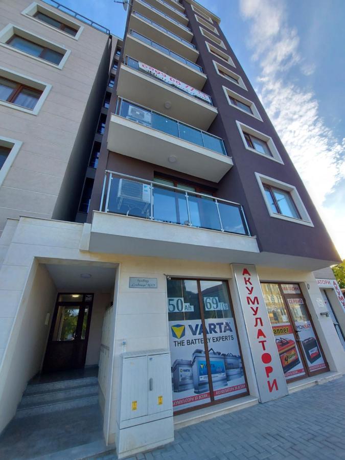 Grey Apartment Varna Bagian luar foto